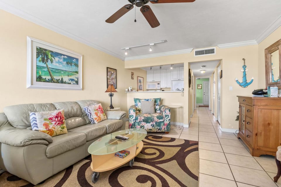 Outrigger Resort #7 House in Longboat Key