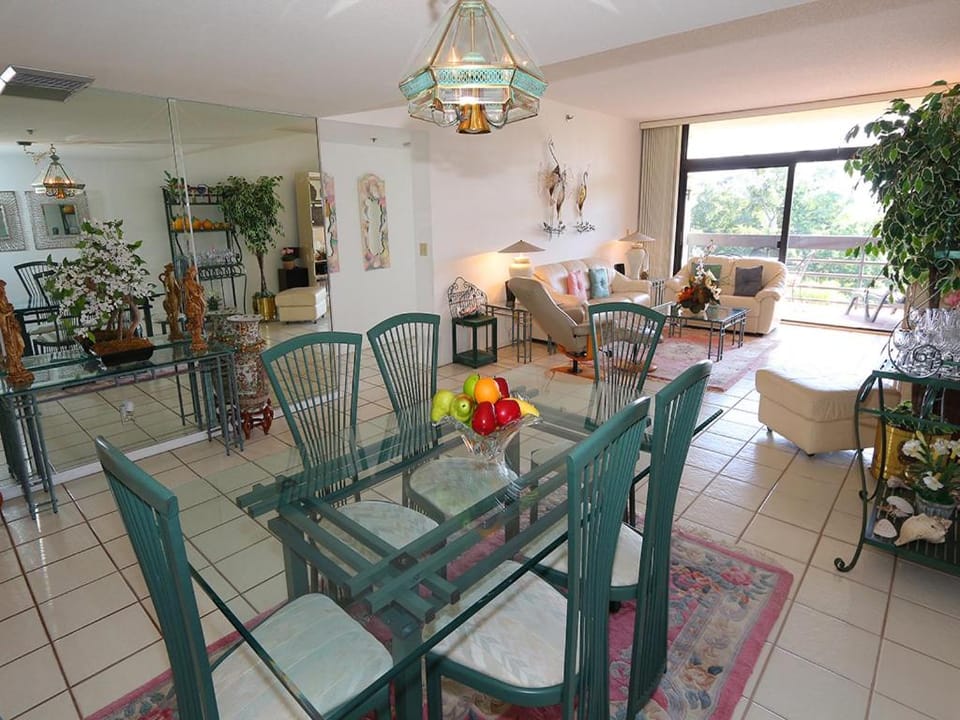 Beachplace 11-303 House in Longboat Key