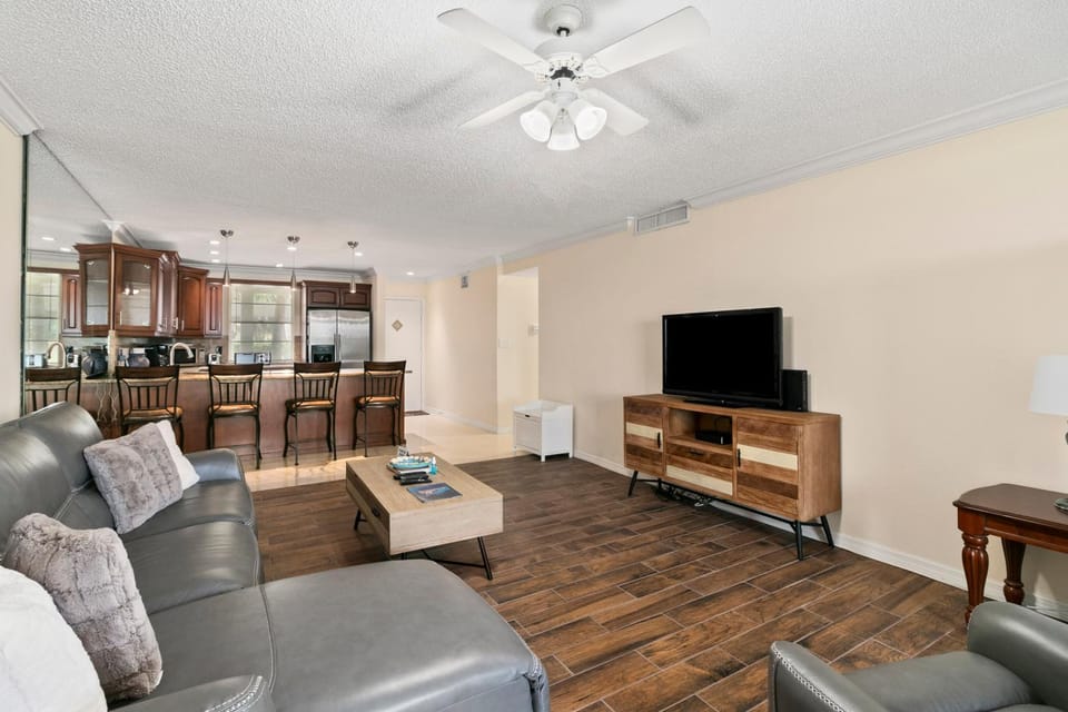 Sutton Place #102A House in Longboat Key