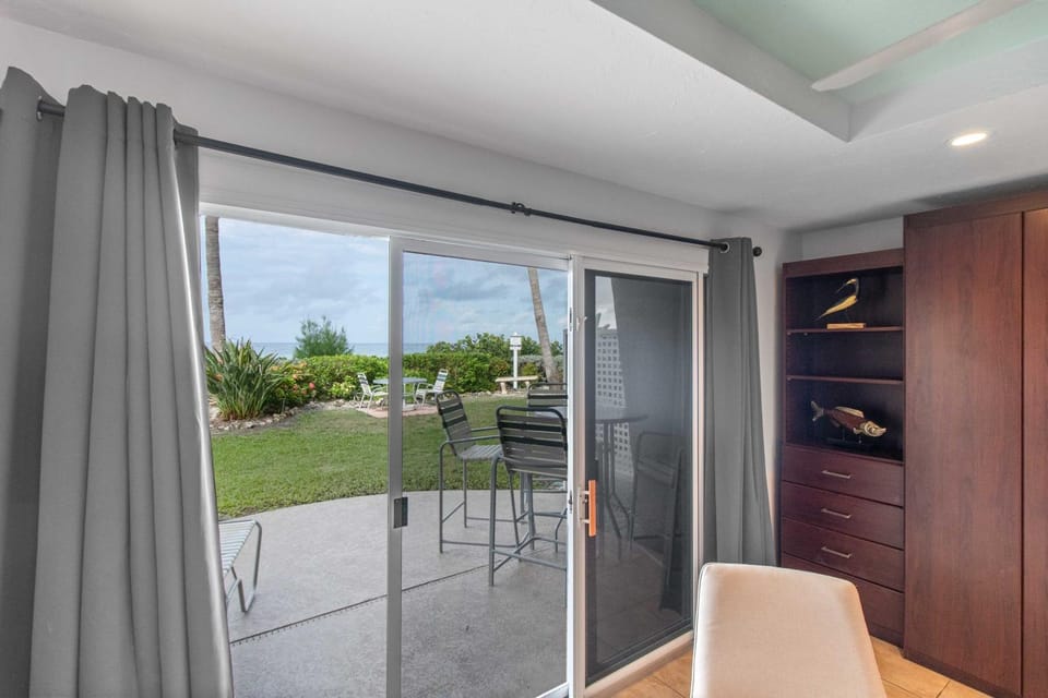 The Beach on Longboat Key #106 House in Longboat Key