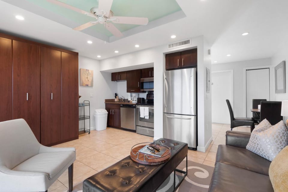The Beach on Longboat Key #106 House in Longboat Key