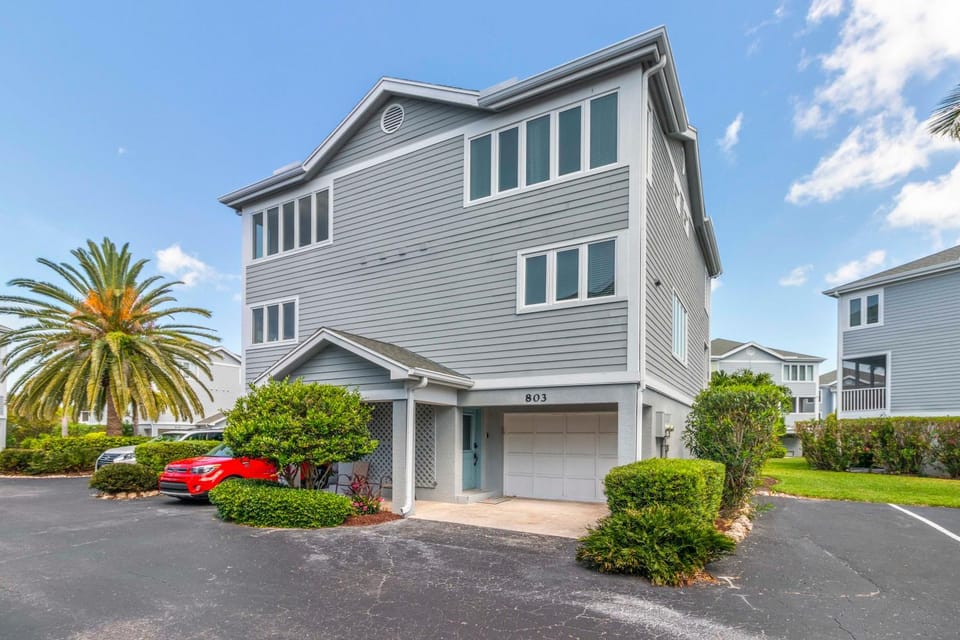 Cedars East #803 House in Longboat Key