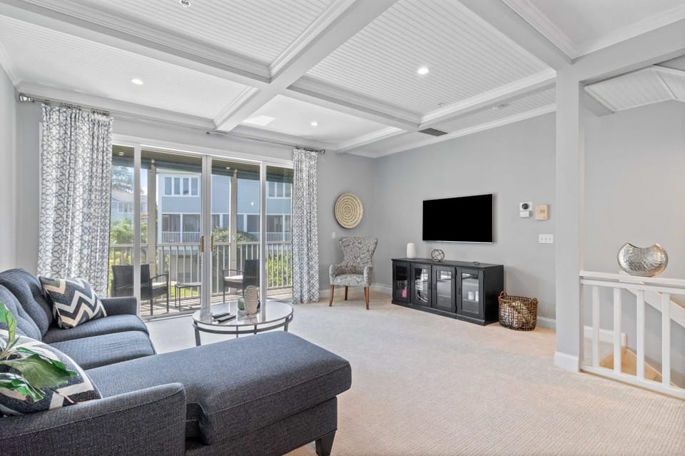 Cedars East #847 House in Longboat Key