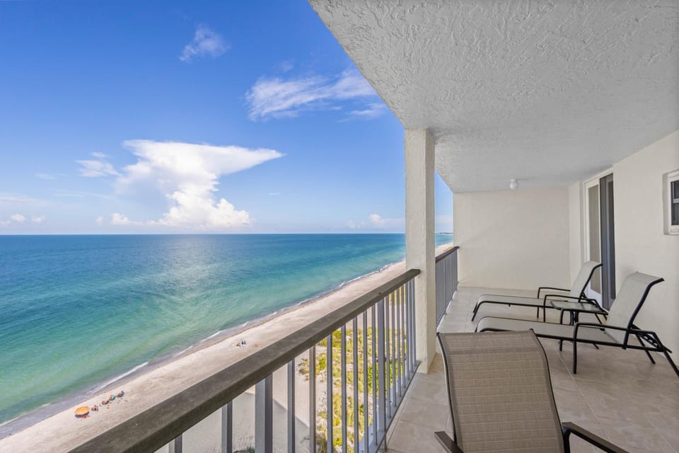 Longboat Harbour Towers #1006 House in Longboat Key
