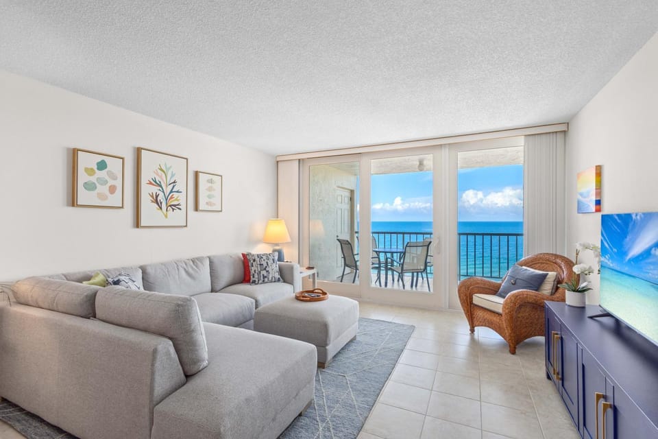 Longboat Harbour Towers #1006 House in Longboat Key
