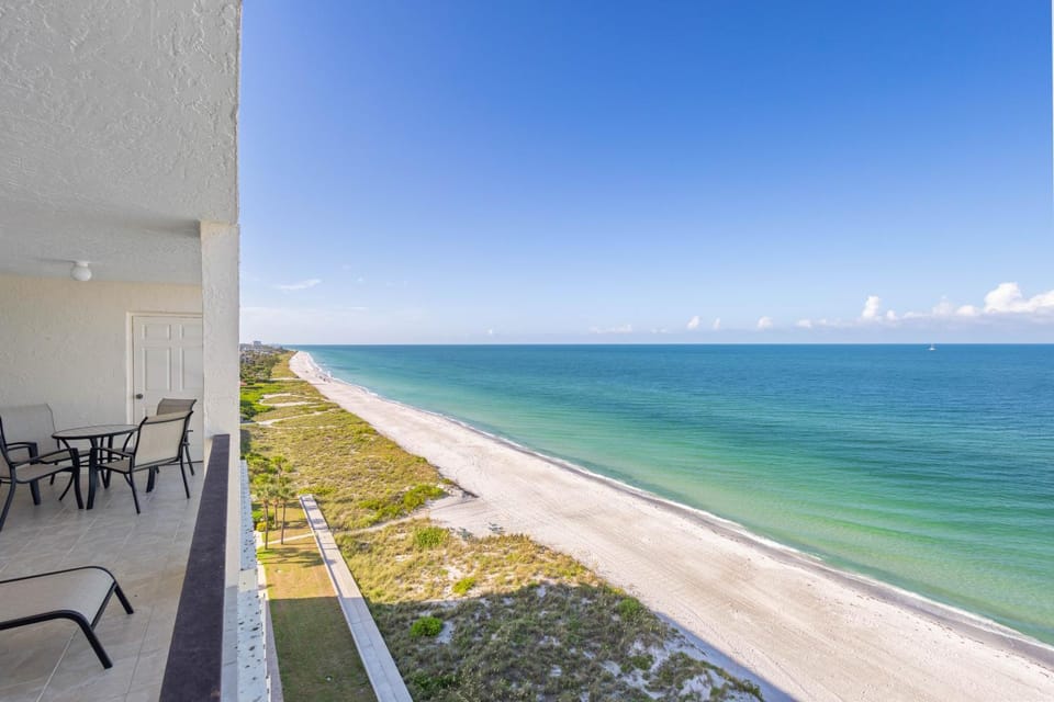 Longboat Harbour Towers #1006 House in Longboat Key