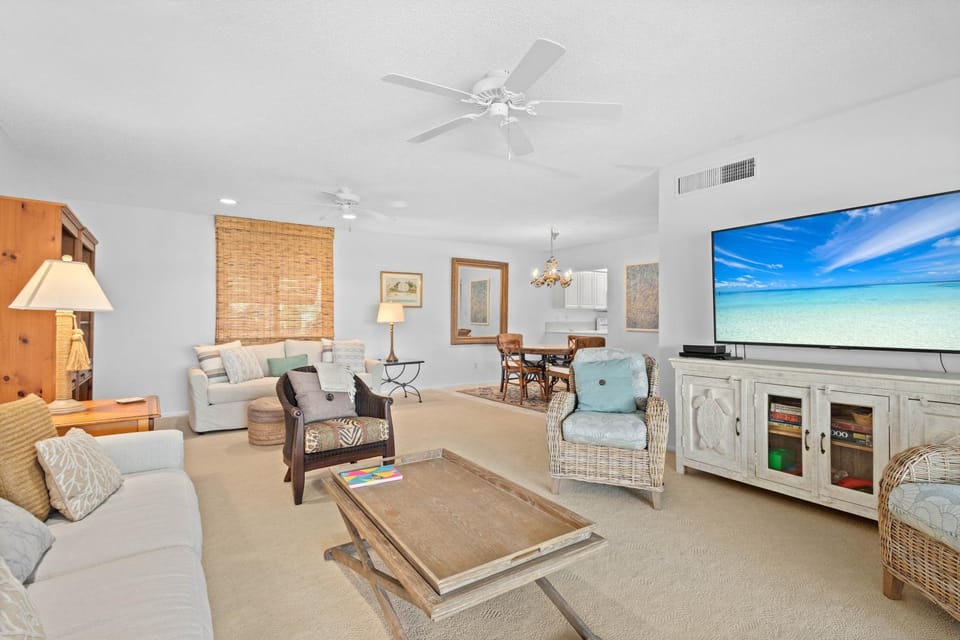 Pelican Harbour, Beach Club T2 House in Longboat Key