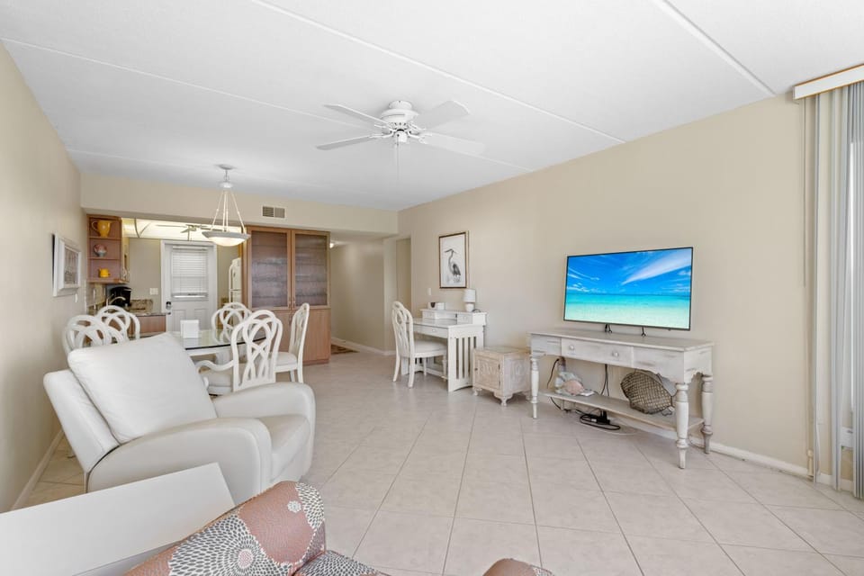 Beach Harbor Club F202 House in Longboat Key