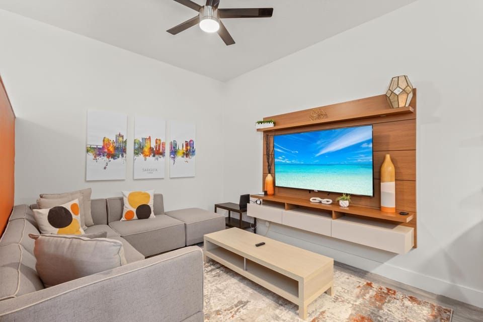 Bliss to Bay Home + Guest Suite House in Sarasota