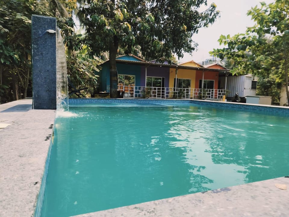 Swimming pool