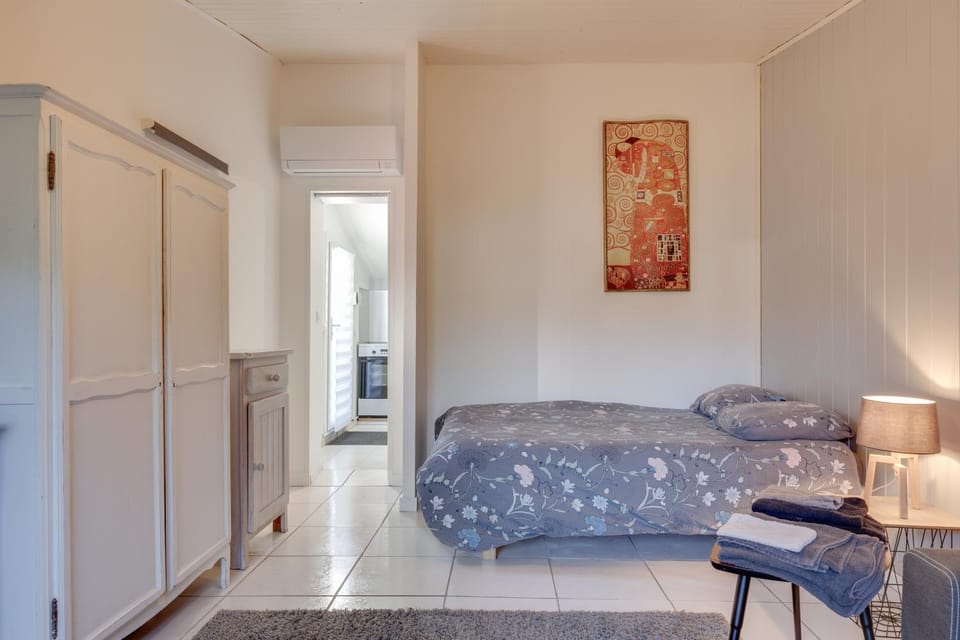 Living room, Bedroom