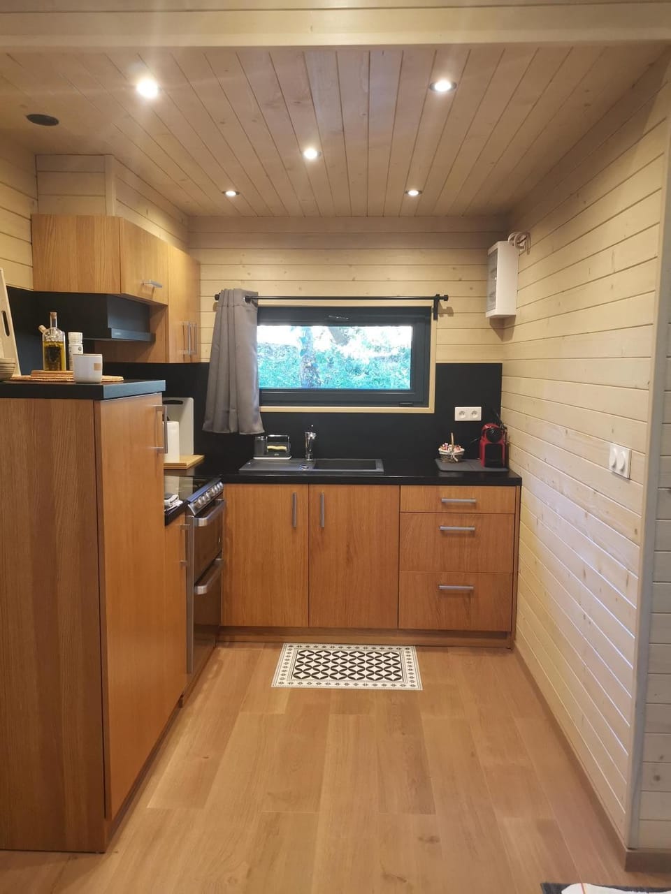 Kitchen or kitchenette, Living room