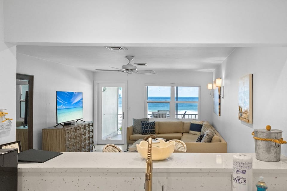 Outrigger Resort #8 House in Longboat Key