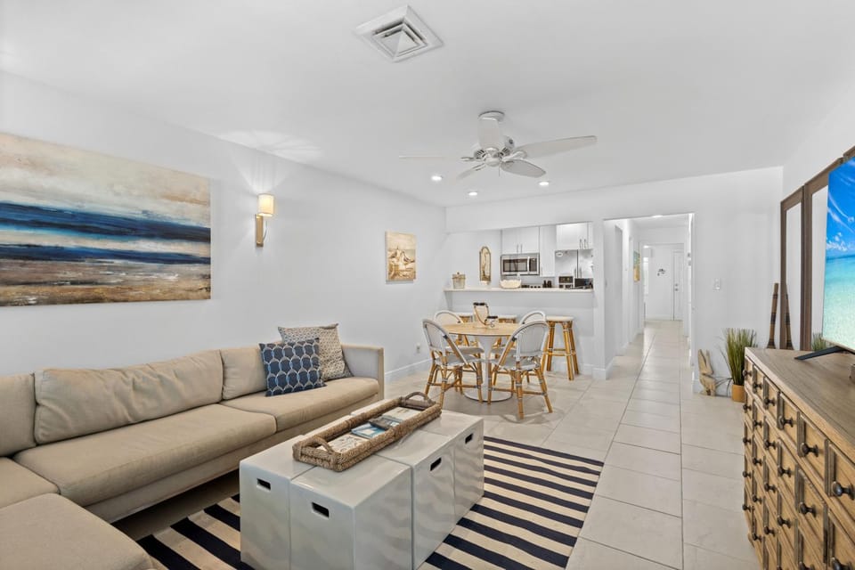 Outrigger Resort #8 House in Longboat Key