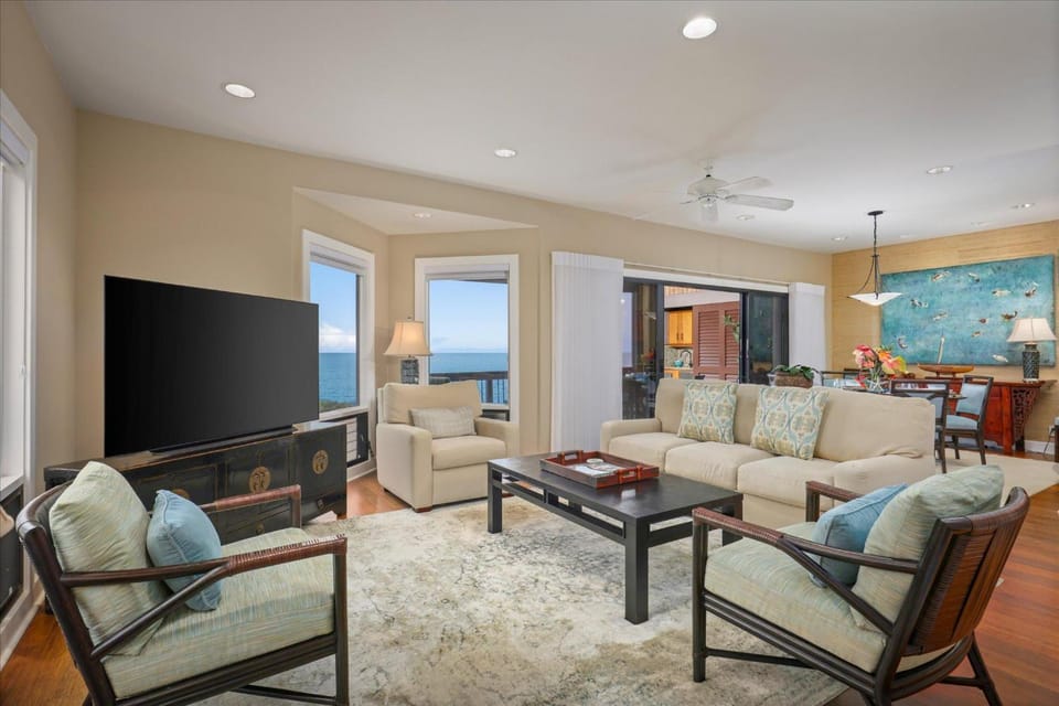 Hale Moana Kai: A stunning 2-bedroom ocean view condo in Kailua Kona. House in South Kona