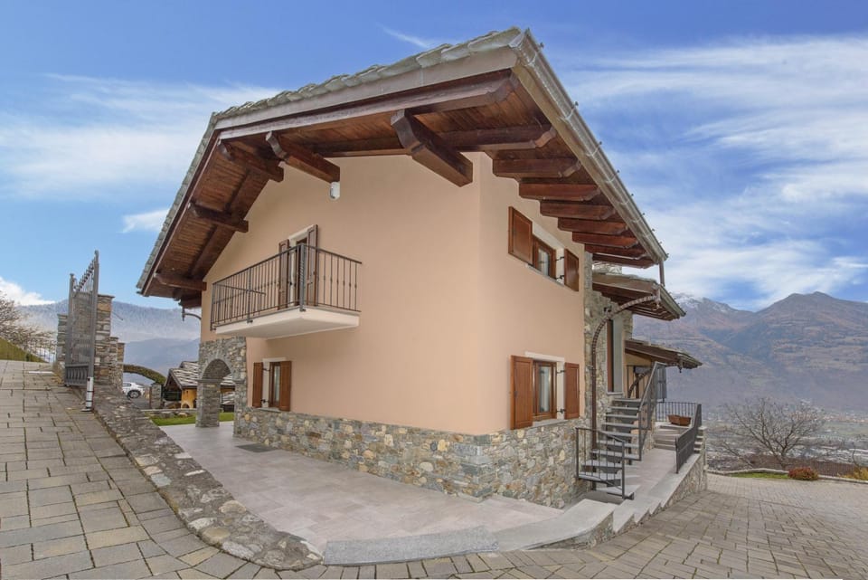 Property building, Day, Natural landscape, Mountain view
