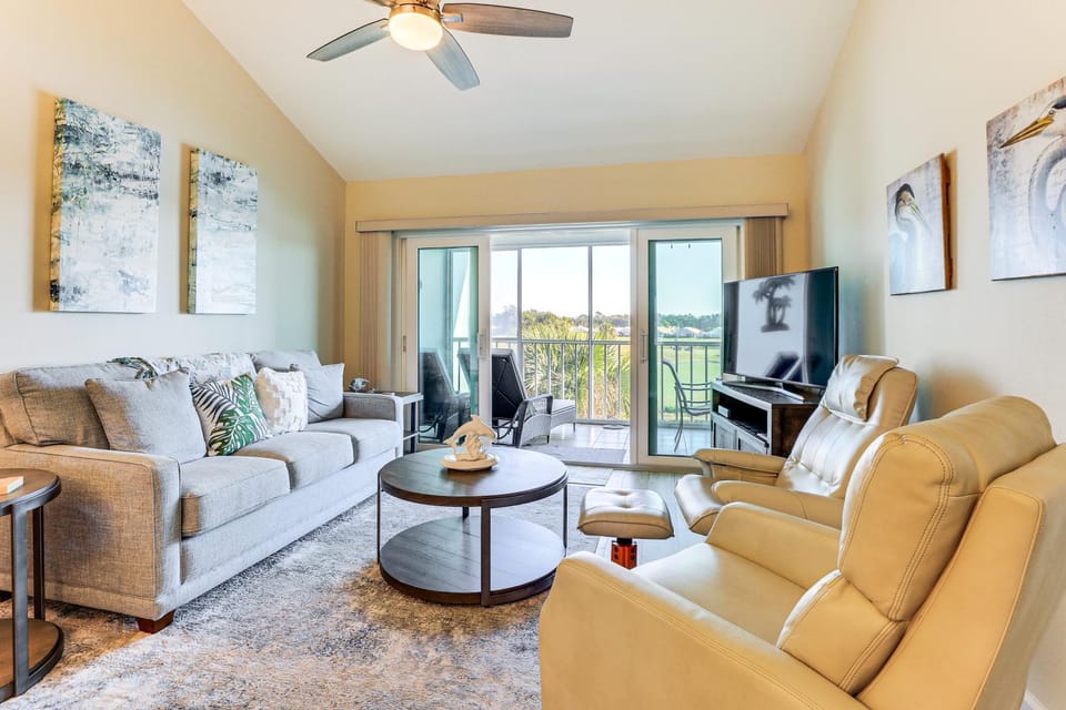 6 Mi to Caspersen Beach! Country Club Condo House in Venice