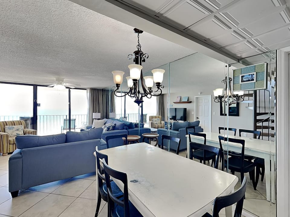 TV and multimedia, Balcony/Terrace, Living room, Dining area, Sea view, furniture