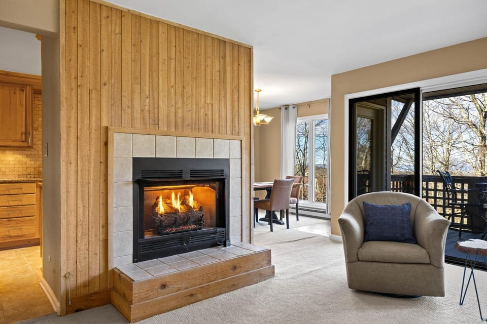 Stoneridge 35 with Wintergreen Advantage House in Nelson County