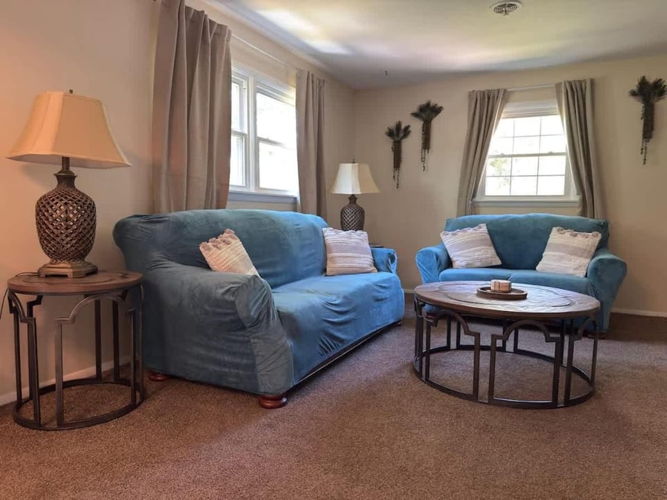 Avon Nature Retreat by Creek House in Lake Erie