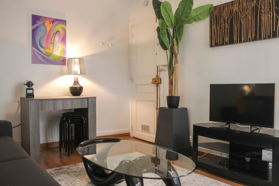Charming in the heart of the 11th Paris Apartment in Paris