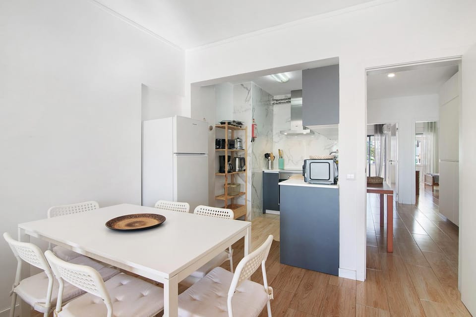 Property building, Kitchen or kitchenette, Living room