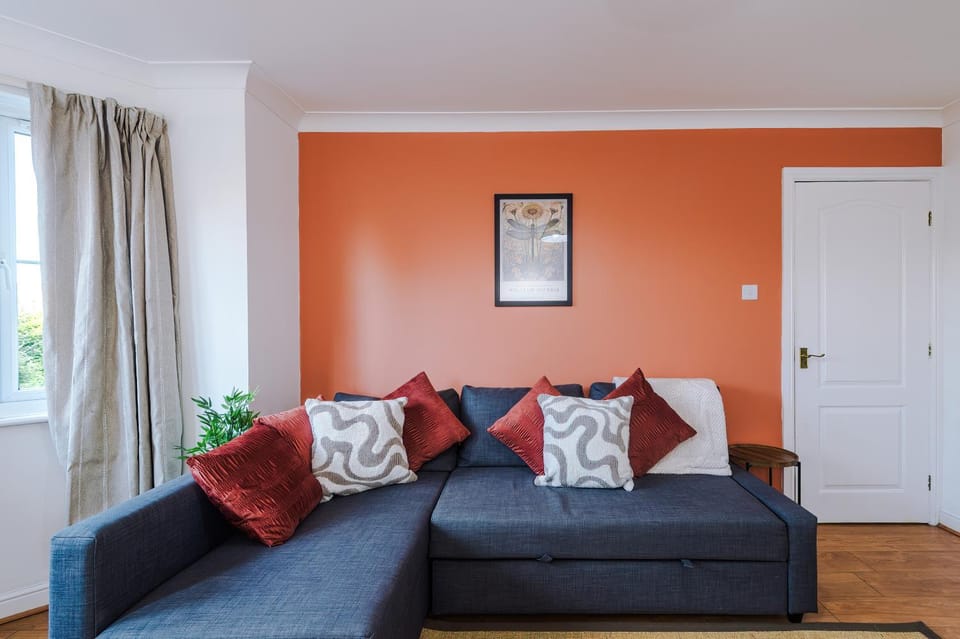 Stunning Home, Perfect for Groups, FREE Parking! House in Chester