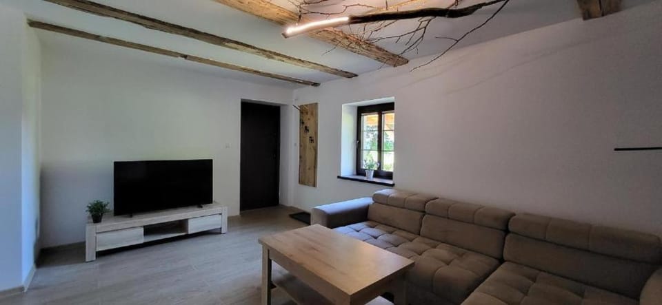 Communal lounge/ TV room, TV and multimedia, Living room, Seating area