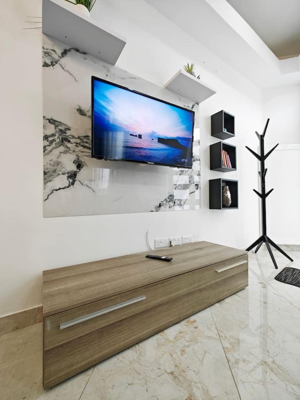 Communal lounge/ TV room, TV and multimedia, Living room