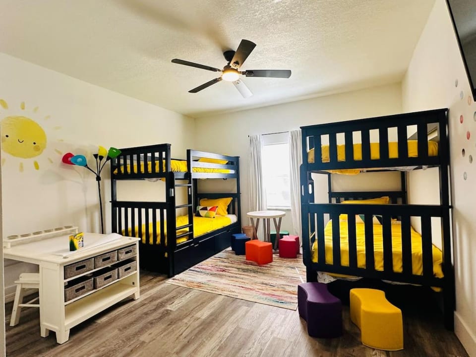 Photo of the whole room, bunk bed