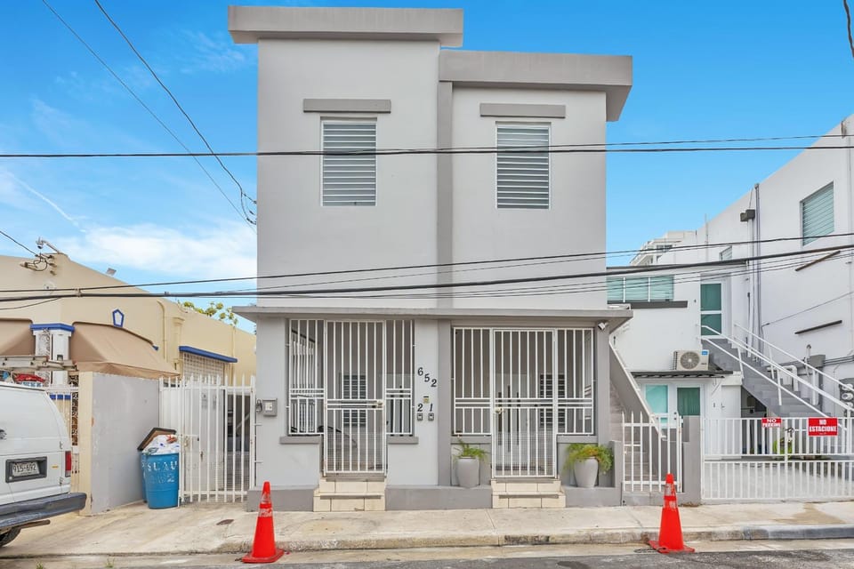 Property building, Facade/entrance, Off site