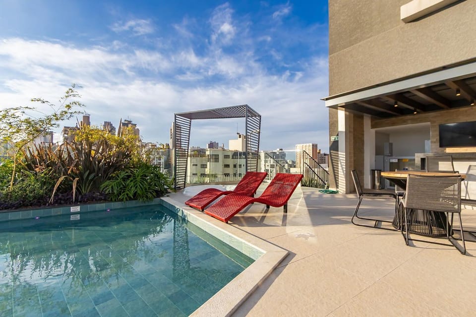 Apto em prédio com Piscina, Região Nobre - TEM0205 Apartment in Curitiba