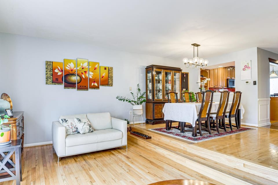 1 Mi to Centennial Park: Gem w/ Golf Course Views House in Ellicott City