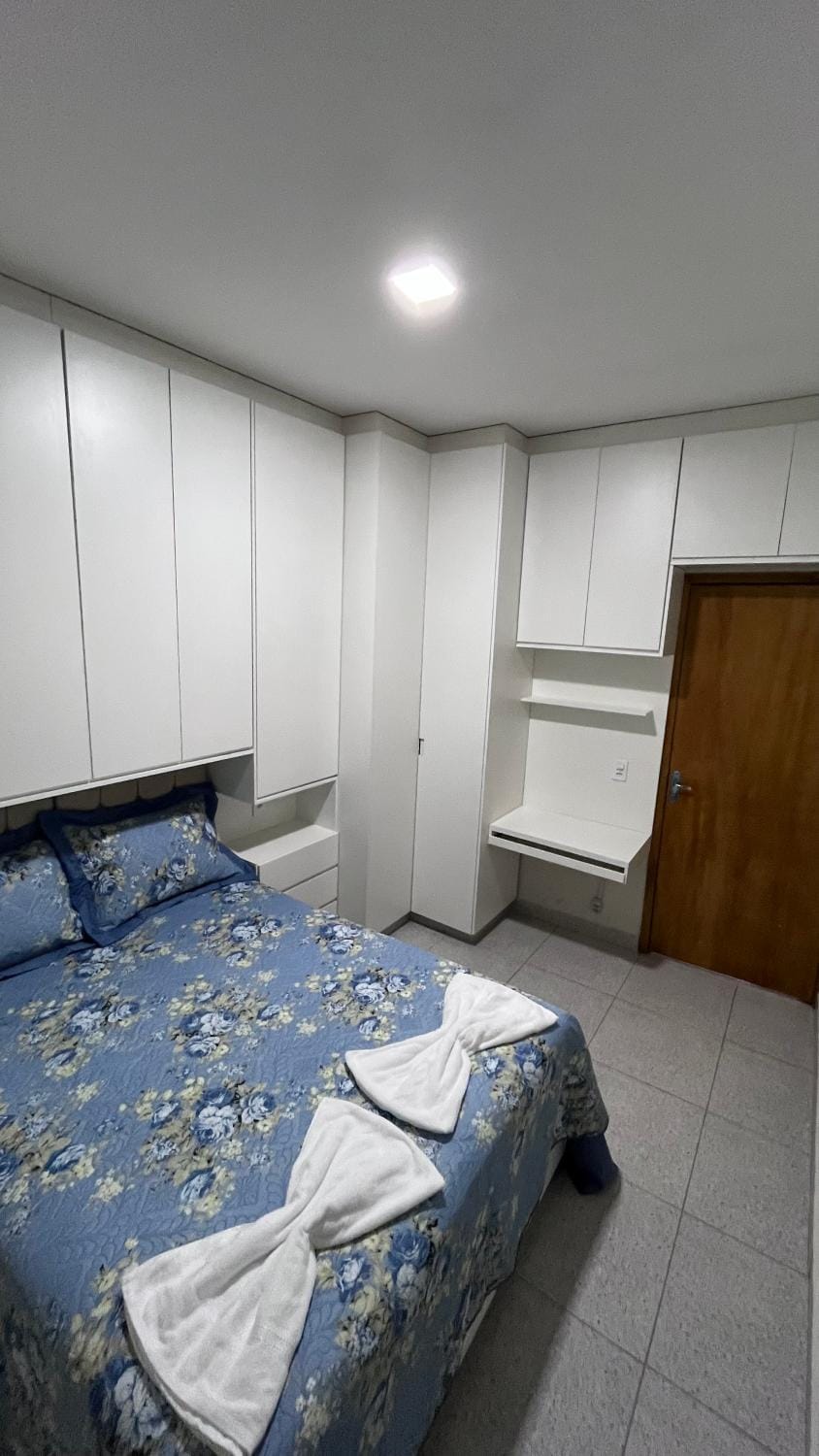 Bed, Bedroom, towels, wardrobe