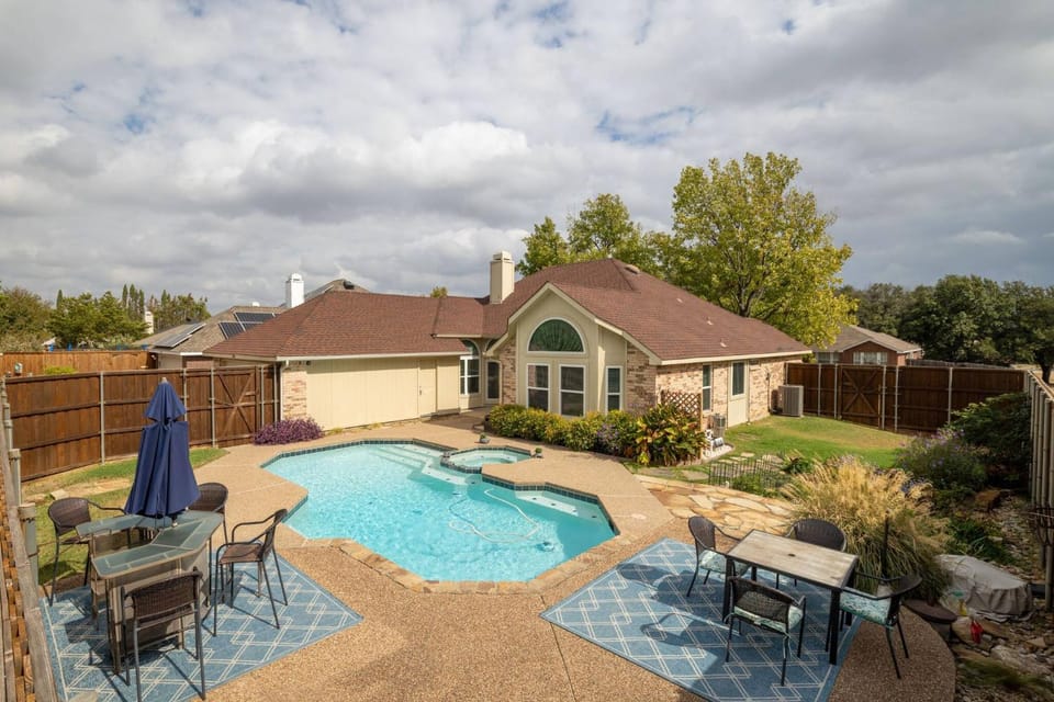 Patio, Garden, Balcony/Terrace, Lounge or bar, Dining area, Pool view, Swimming pool