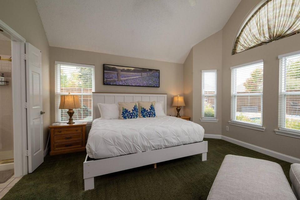 Bed, Bathroom, Bedroom