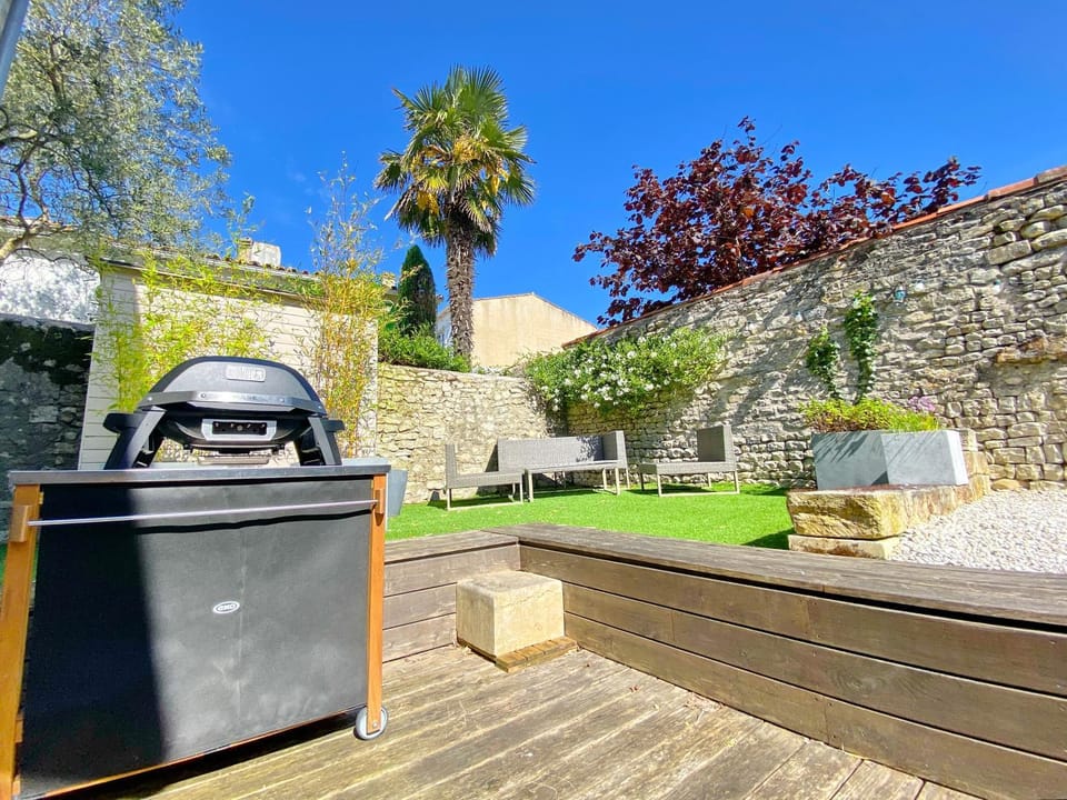 BBQ facilities, BBQ facilities, Garden view