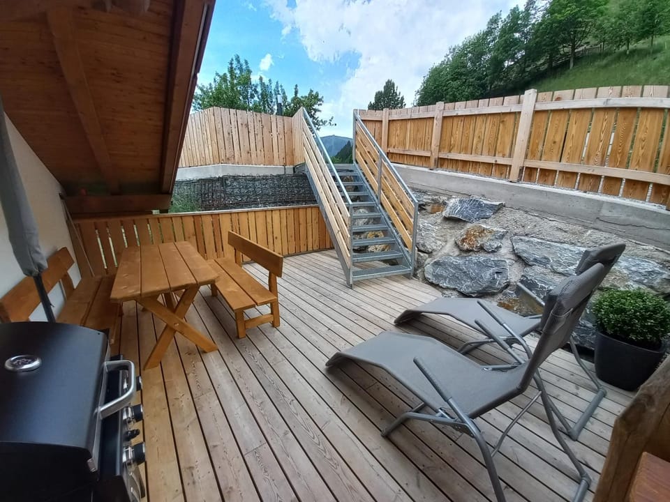 BBQ facilities, Balcony/Terrace, sunbed
