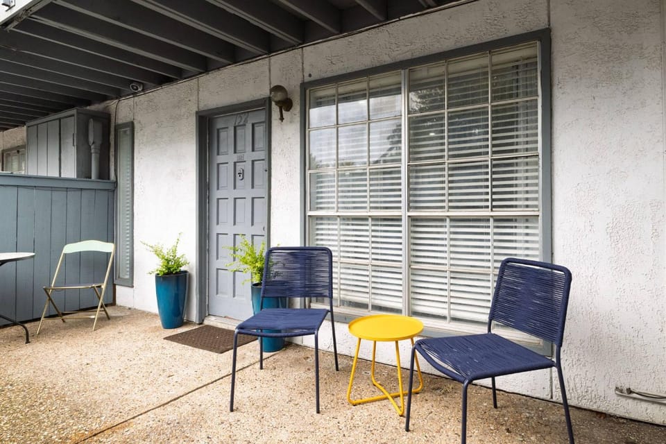 Patio, Balcony/Terrace, Seating area