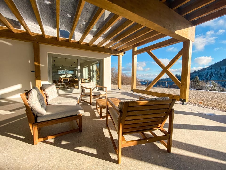 Property building, Balcony/Terrace