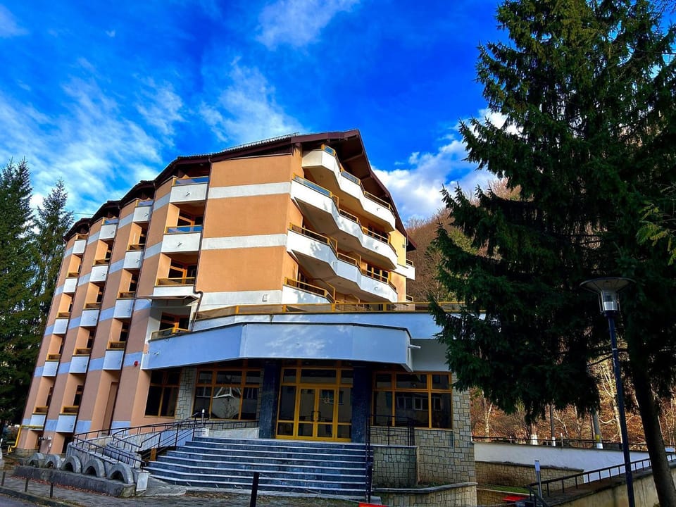 Montana Inn Slănic Moldova Bed and Breakfast in Romania