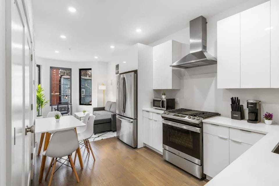2BR Bright & Modern Urban Base Near Manhattan Apartment in Jersey City