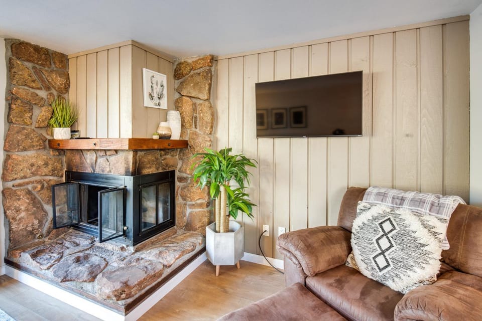 Hot Tub Access: Condo 2 Mi to Winter Park Resort! House in Fraser