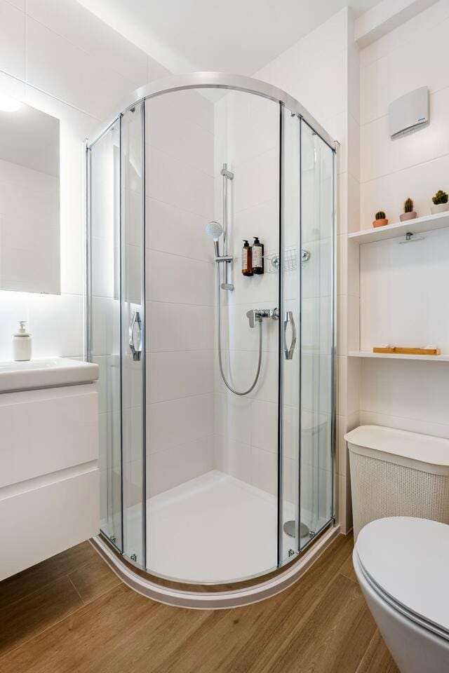 Shower, Bathroom