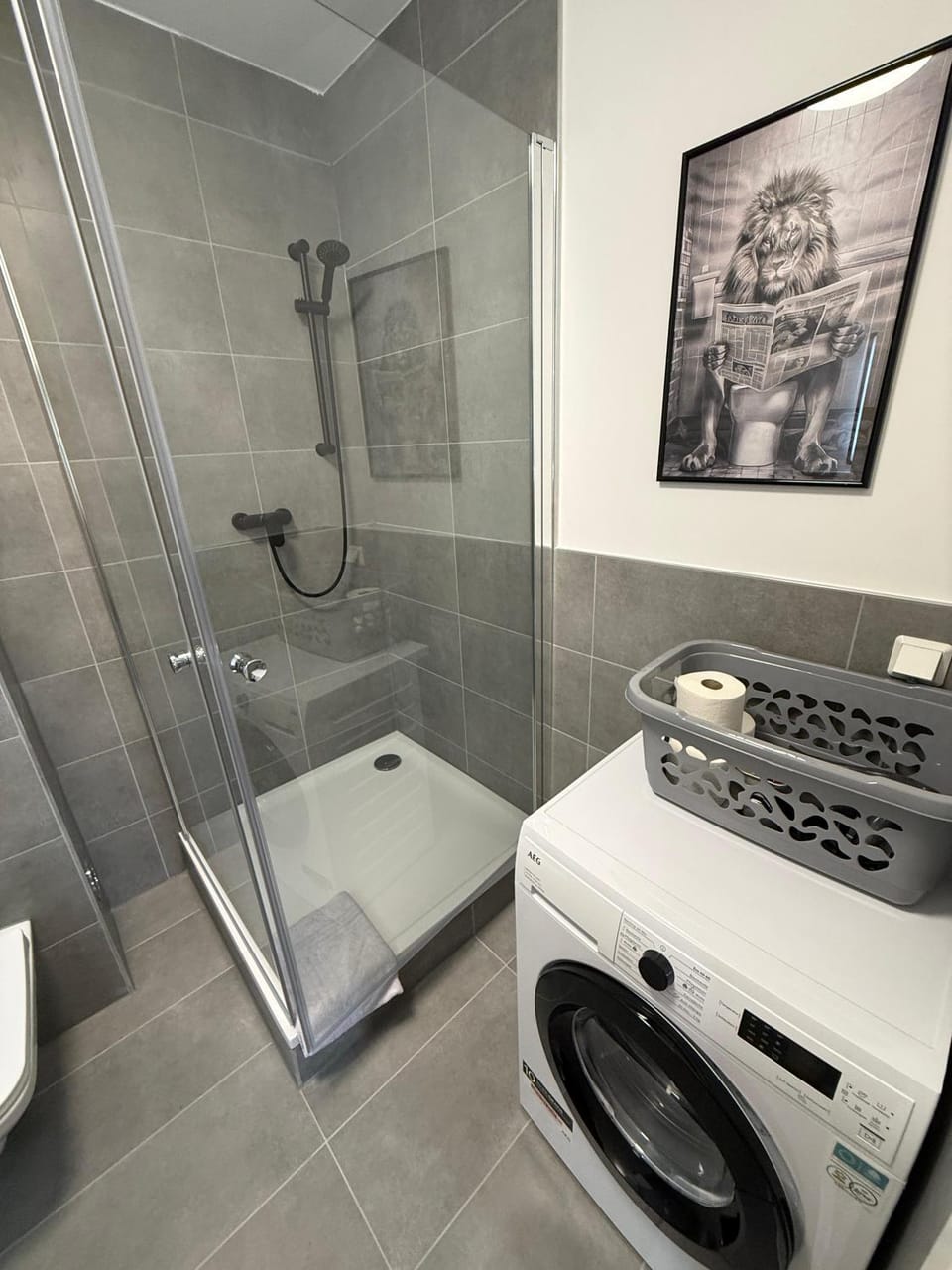 Shower, Bathroom