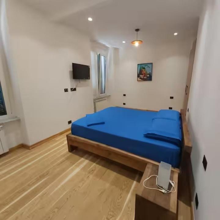 TV and multimedia, Photo of the whole room