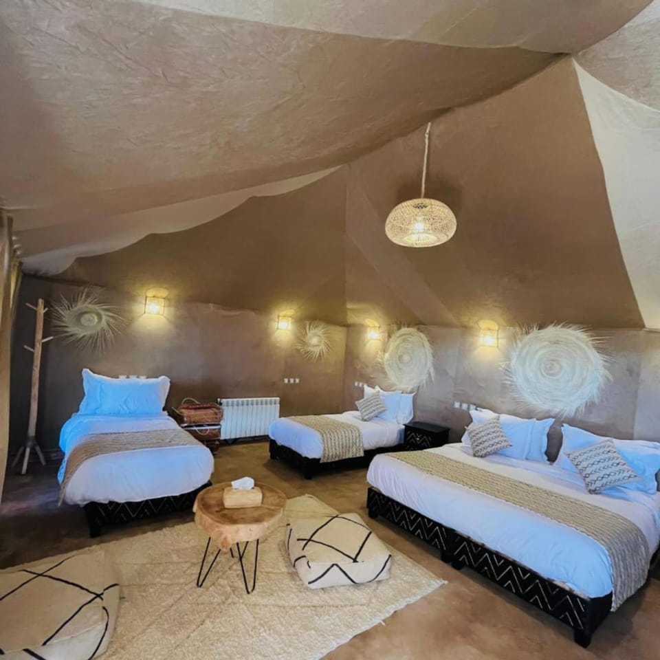 Bed, Living room, Photo of the whole room, Bedroom