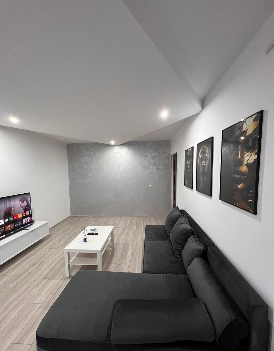 Sweet Home Apartment in Craiova