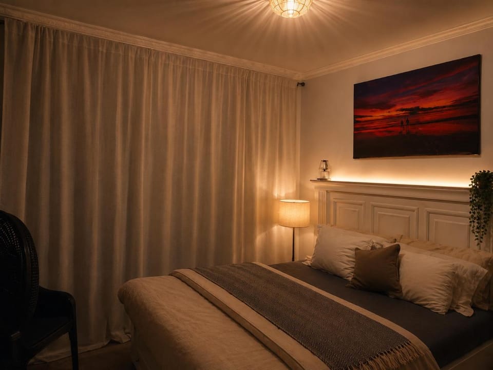 Bed, Photo of the whole room, Bedroom, air conditioner
