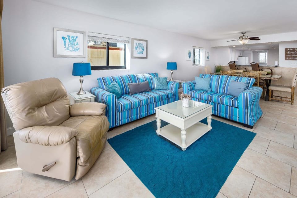 Surf Dweller 312 Large gulf front House in Okaloosa Island